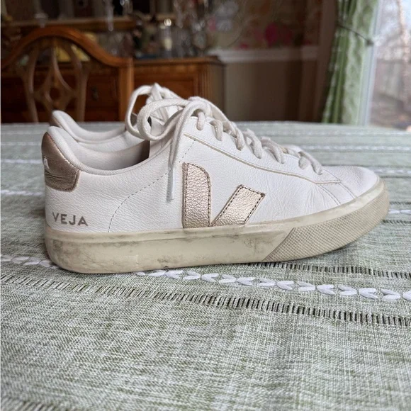 Veja campo bicolor low top White & Gold Sneakers US 8 - Picture 3 of 9
